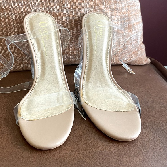 Strap Clear Heels - Picture 1 of 8